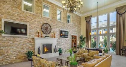 South Reno 1BR · Mountain Views, Pool & Mini Golf