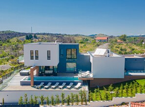 منظر من الجو على ارتفاع عالٍ