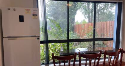 3 bedrooms Home in Laverton 19 Minutes to Melbourne CBD Center