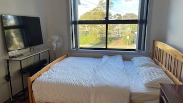 3 habitaciones, tabla de planchar con plancha y wifi gratis