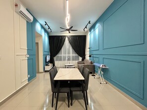 Appartement, 2 chambres | Aire de séjour