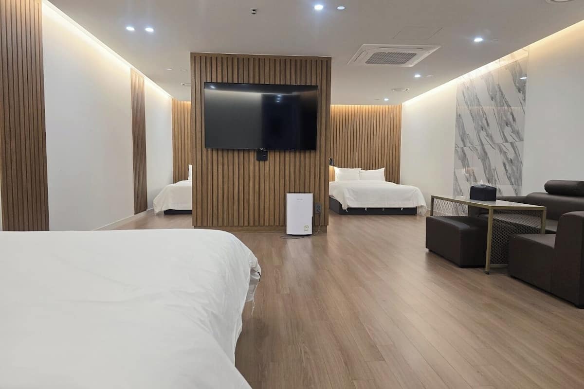 Family A (B1 Floor) | 1 bedroom, free WiFi