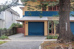 Exterior - Now and Then - Oceanstays - Ocean Views (Yamba)