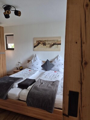 2 Schlafzimmer, Bettwäsche