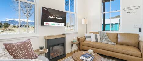 Téléviseur, foyer, bureau