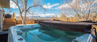 Iron View! Retreat w/ Hot Tub & Mountain Views