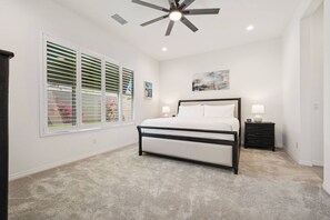 2 bedrooms, desk, iron/ironing board, free WiFi - Updated Condo w/ Large Patio, 80” TV, Garage & Access to Pools, Golf & Fitness (Rancho Mirage)