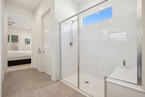 Shower, hair dryer, towels, shampoo - Updated Condo w/ Large Patio, 80” TV, Garage & Access to Pools, Golf & Fitness (Rancho Mirage)
