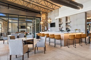 Bar (en la propiedad)