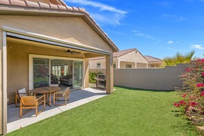 Unclassified image, 5 of 42, button