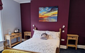 1 bedroom, internet, bed sheets, wheelchair access - Comfortable and Spacious Double En-suite Room (Cranleigh)