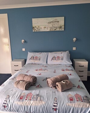 1 bedroom, internet, bed sheets, wheelchair access