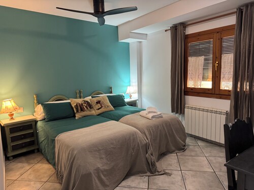 La fusteria del casat rural apartment EL BOSC, calm, nature with chimney
