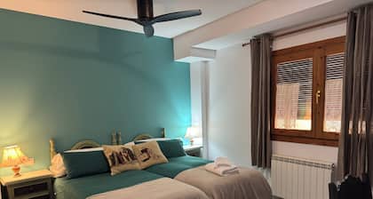 La fusteria del casat rural apartment EL BOSC, calm, nature with chimney