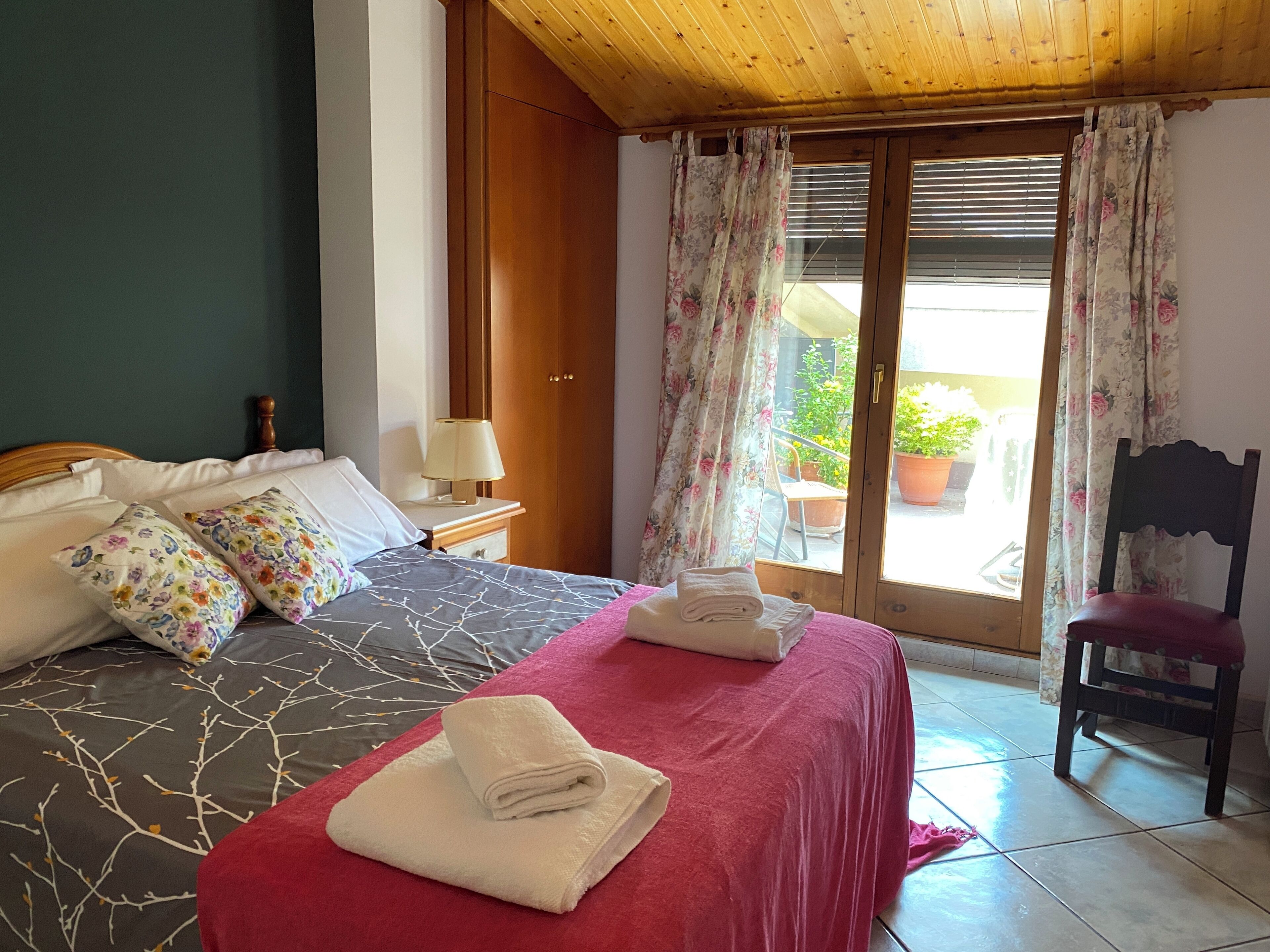 Ferros/tábuas de passar roupa, Wi-Fi, roupa de cama