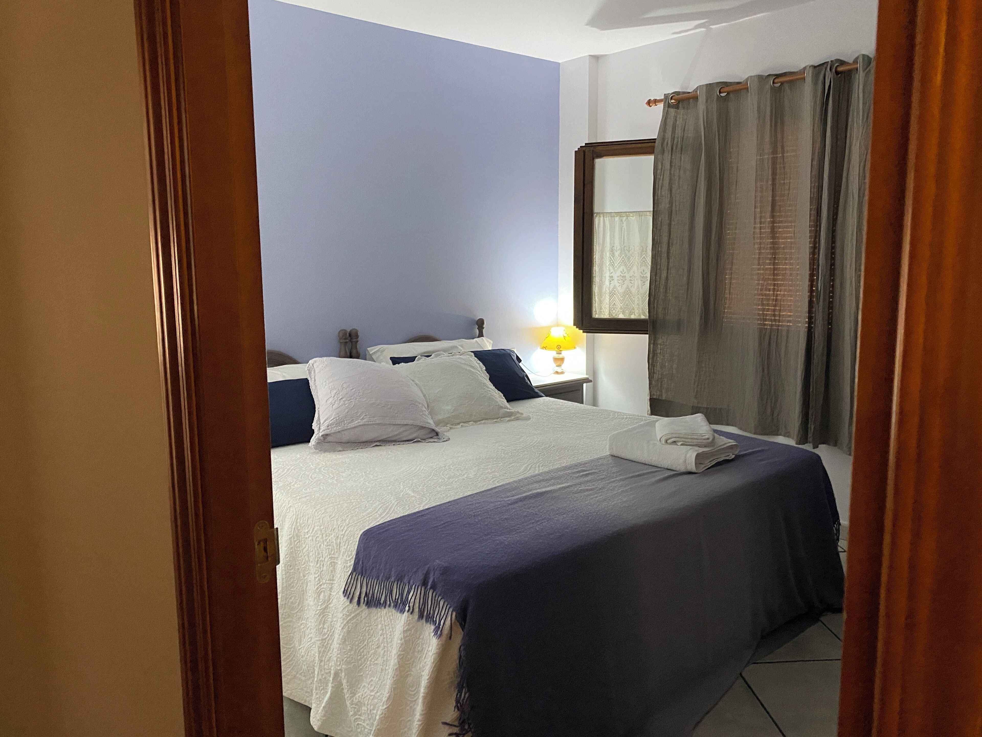 4 chambres, fer et planche à repasser, Wi-Fi gratuit, draps fournis