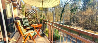 Vacation with dog & family - top floor apartment, only two minutes to the beach!