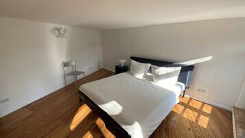 3 Schlafzimmer, Schreibtisch, WLAN, Bettwäsche