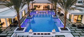 Sleeps 26 | Retreat w/ Pool, Hot Tub, Pickleball & Putting Green | Villa #12