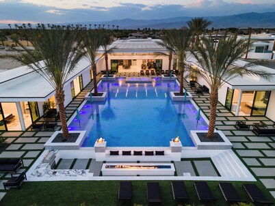 Sleeps 26 • Pool + Pickleball Court + Putting Green • Near La Quinta | Bravo
