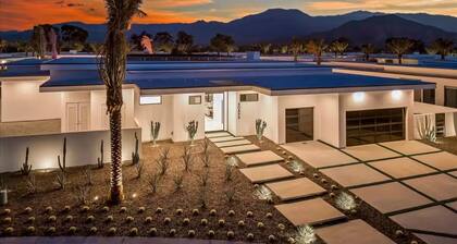 Sleeps 14 | Pool, Hot Tub & Pickleball | Minutes to Golf | Bravo Villa #5