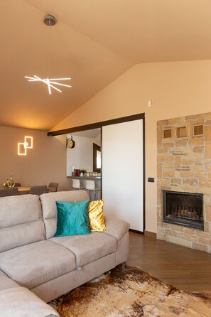 TV - Cornaredo Terraced Grand Suite (Cornaredo)