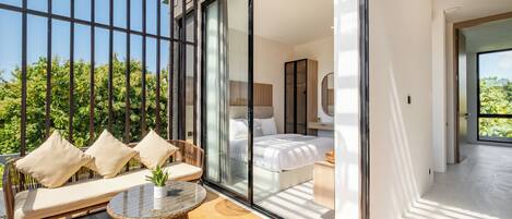 Vila luxo, 3 quartos, sacada, vista para o jardim | Sacada