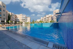 Piscine couverte, piscine extérieure