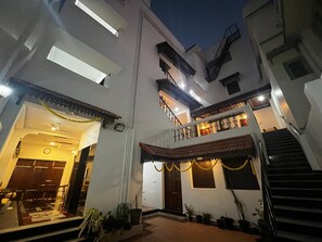 Reception - Villa Vedapuri (Puducherry)