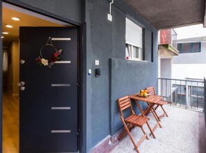 Lejlighed (Two Bedroom Apartment) | Balkon