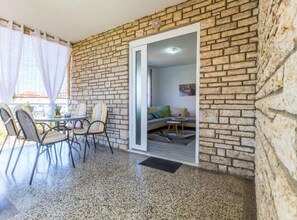 Apartment (Two Bedroom Apartment) | Terrace/patio