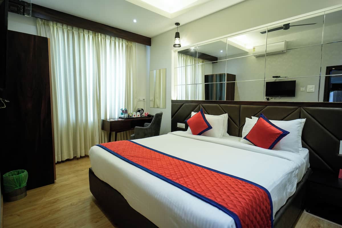 Premium bedding, desk, laptop workspace, iron/ironing board (on request)