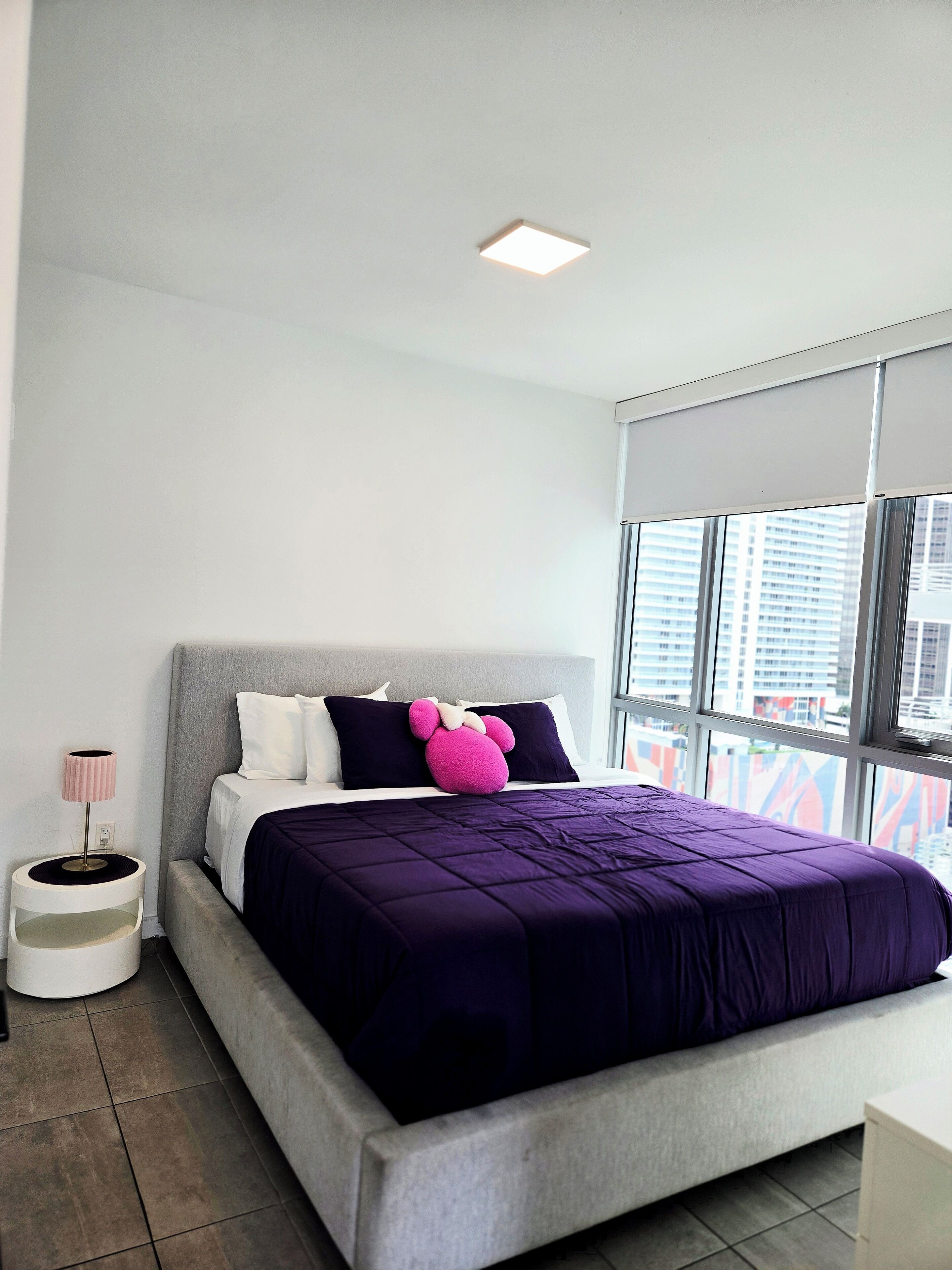 1 chambre, coffres-forts dans les chambres, fer et planche à repasser