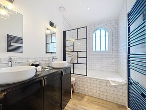 Photo non classée, 3 sur 48, bouton