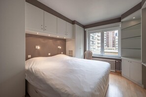 3 slaapkamers, een strijkplank/strijkijzer