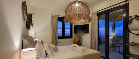 3 bedrooms, iron/ironing board, free WiFi