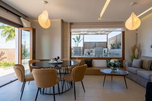 Interior - Dimitra Villa with swimming pool (Chromonastiri)