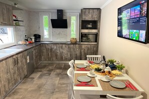 Uuni, liesi