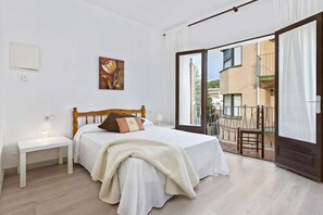 5 chambres, fer et planche Ă repasser