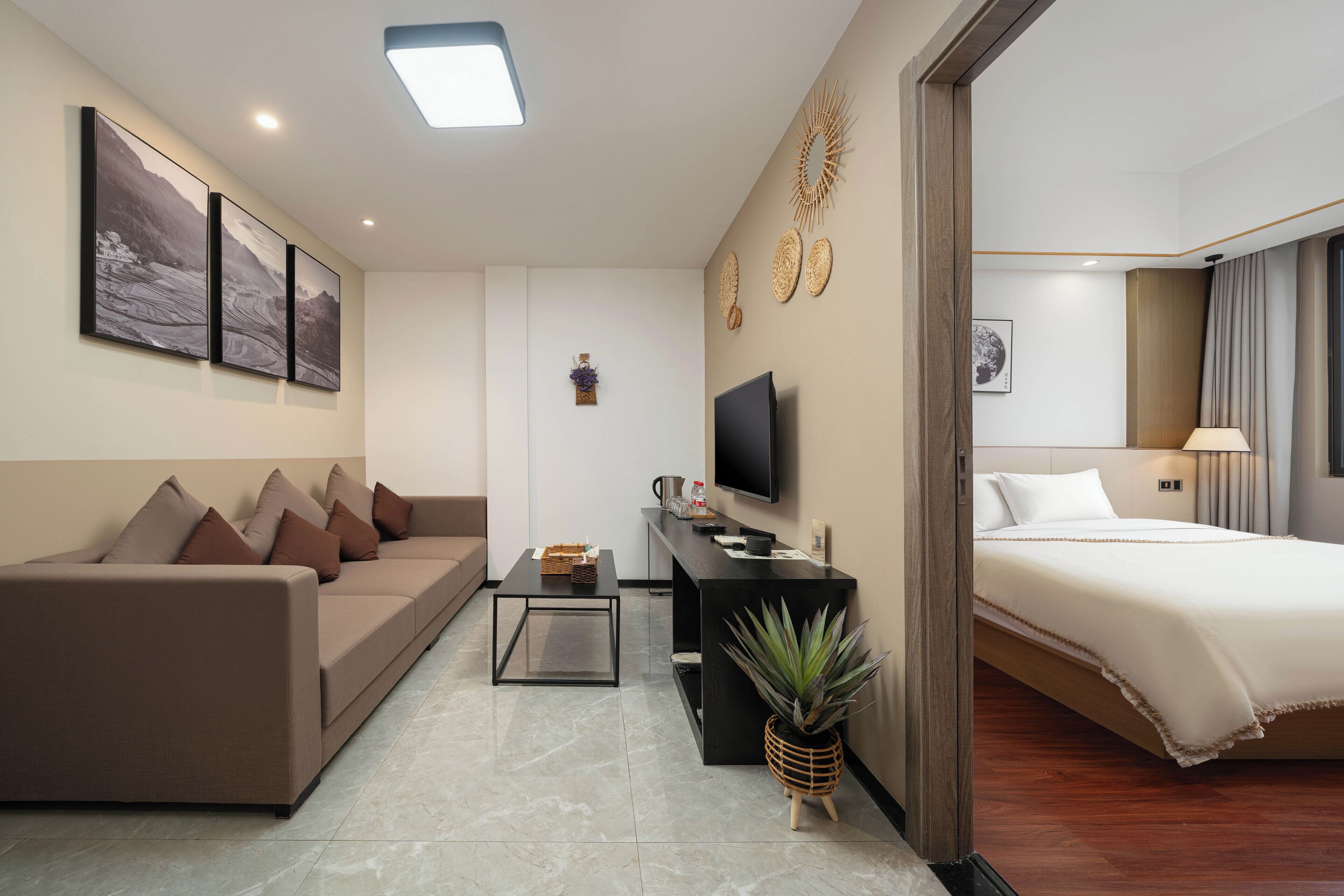 Elite Studio Suite, Hill View | Premium bedding, blackout drapes, soundproofing, free WiFi