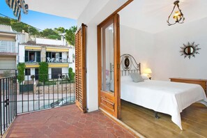 3 habitaciones, tabla de planchar con plancha y wifi gratis 