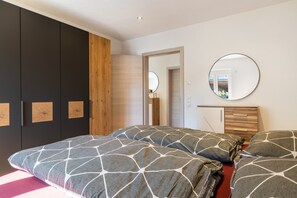 1 bedroom, free WiFi, bed sheets - Apartment 'Winder 1' with Mountain View and Wi-Fi (Lustenau)