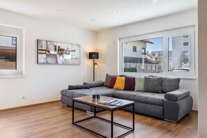 TV - Apartment 'Winder 1' with Mountain View and Wi-Fi (Lustenau)