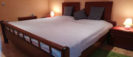 1 chambre, Wi-Fi gratuit, draps fournis