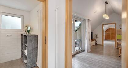 Ferienwohnung 'Maisonette' mit gemeinsamer Terrasse, Balkon und Wi-Fi