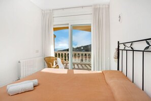 3 chambres, fer et planche à repasser, Wi-Fi gratuit