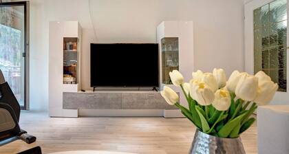 Appartement 'Talblick Mit Schwimmbad' avec vue sur les montagnes, balcon et Wi-Fi