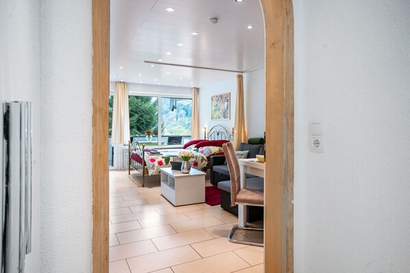 Interior - Studio 'Tannenwald' with Balcony and Wi-Fi (Bad Wildbad)