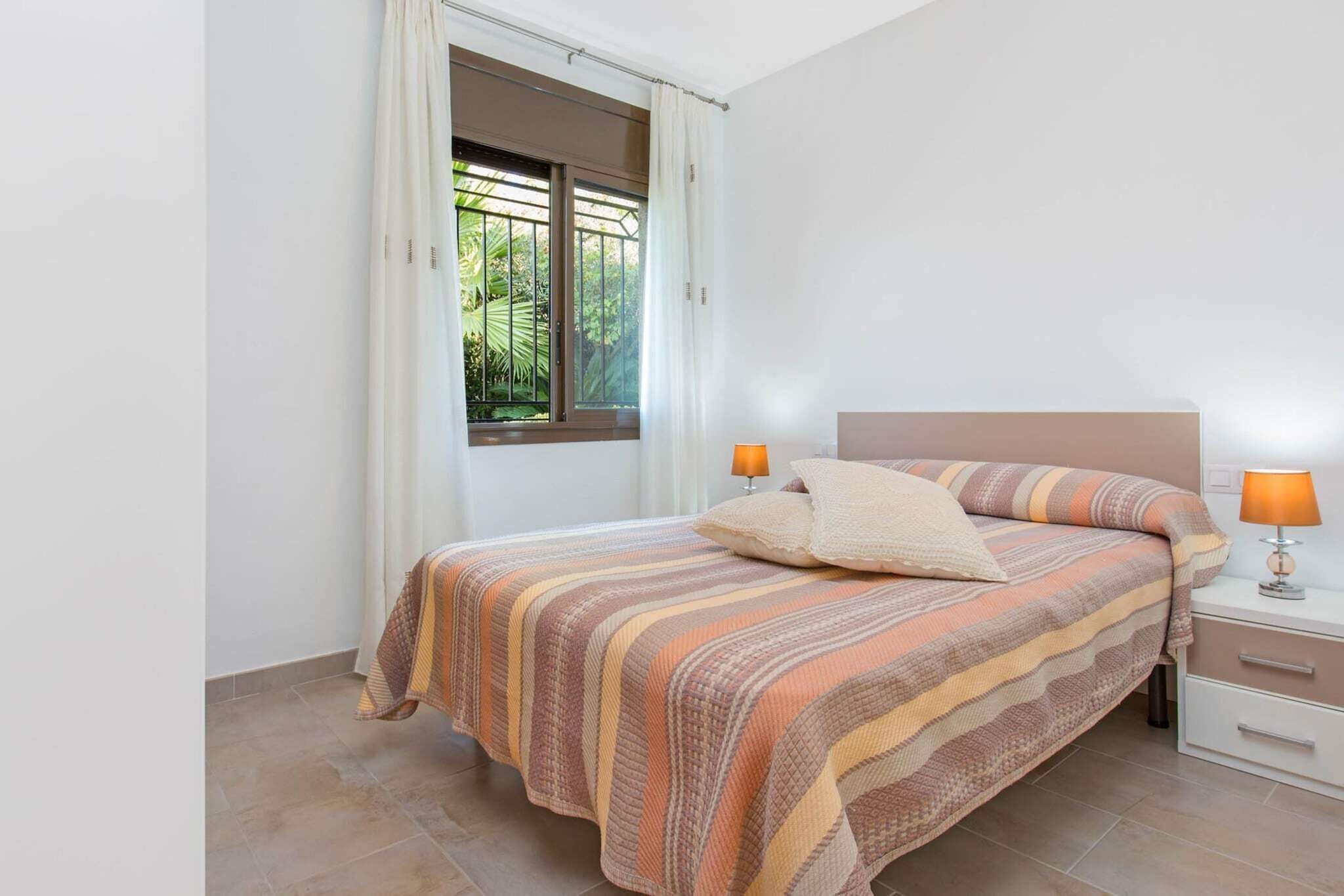 4 Schlafzimmer, Bügeleisen/Bügelbrett, kostenloses WLAN