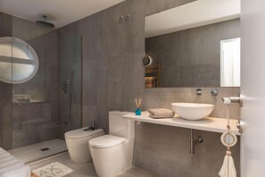 Shower - Ferran Villa with private pool (Llafranc)